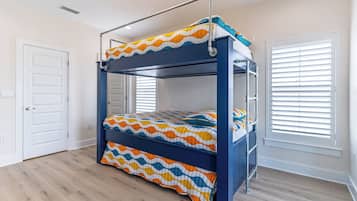 6 makuuhuonetta, silitysrauta/-lauta, ilmainen Wi-Fi, vuodevaatteet