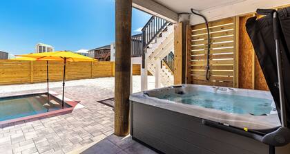 Spacious new build 6-bedroom 6.5 bath house in gorgeous Navarre Beach