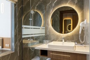 Cots/infant beds - Ijen Suites Resort & Convention (Klojen)