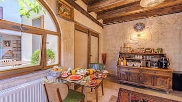 Free daily local cuisine breakfast