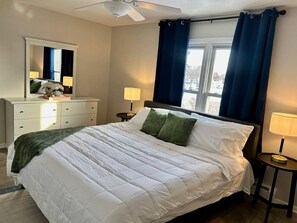 2 bedrooms, desk, iron/ironing board, free WiFi