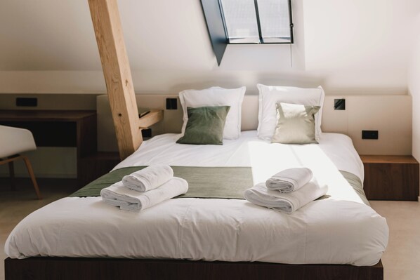 Deluxe Double Room, Courtyard View | Soundproofing, free WiFi - B&B Entre Nous (Herk-de-Stad)