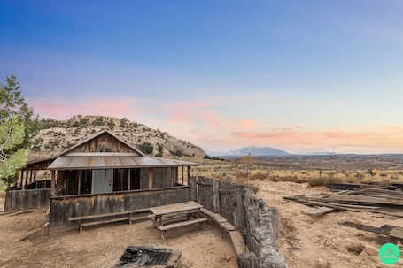 Esterni. The Sunset Retreat Cabin