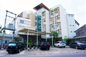 Ubetjent parkering (inkludert)