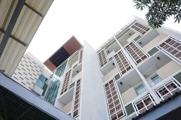 Exterior - Grand Sae Boutiqe Hotel By WSTAY (Laweyan)