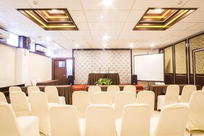 Meeting facility - Grand Sae Boutiqe Hotel By WSTAY (Laweyan)