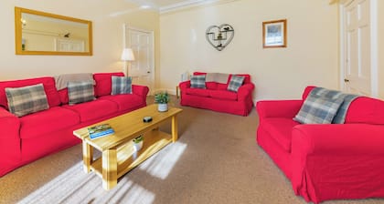 The Garden Apartment - UK48320