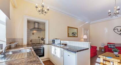 The Garden Apartment - UK48320
