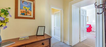 The Garden Apartment - UK48320