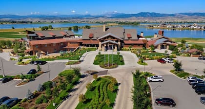 Colorado Modern Retreat w/ King Beds, Pickleball