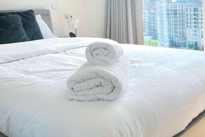 2 quartos, Wi-Fi de cortesia, roupa de cama