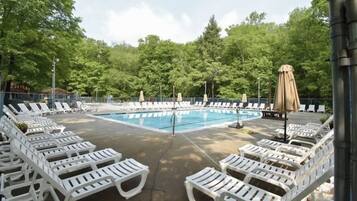 Piscine extérieure, piscine chauffée