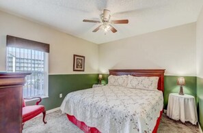 2 室のベッドルーム、アイロン / アイロン台、WiFi (無料)、ベッドシーツ