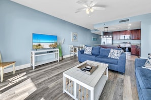 Smart TV - 🌊Gulf Views-Great Amenities-Laketown Wharf 1523🌊 (Panama City Beach)