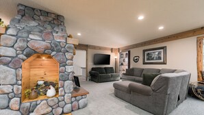 Unclassified image, 3 of 27, button - The Hilton Hideaway - A Downtown McCall Retreat (McCall)