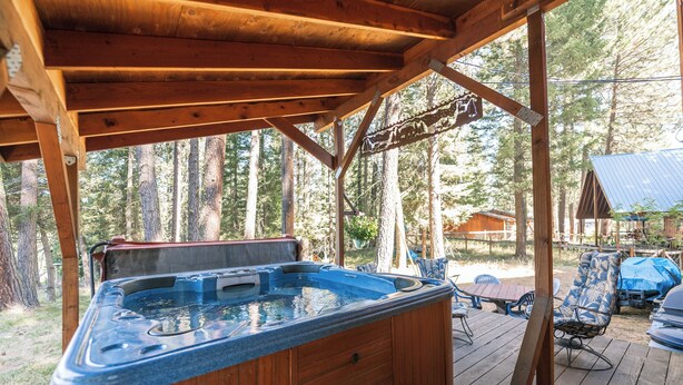 Unclassified image, 1 of 27, button - The Hilton Hideaway - A Downtown McCall Retreat (McCall)