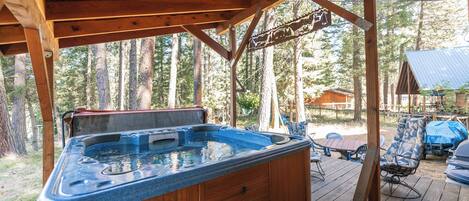 Tina de hidromasaje al aire libre