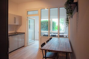 Dining - Holiday/gaming apartment (Mönchengladbach)