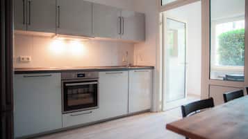 Kühlschrank, Ofen, Herdplatte, Geschirrspüler