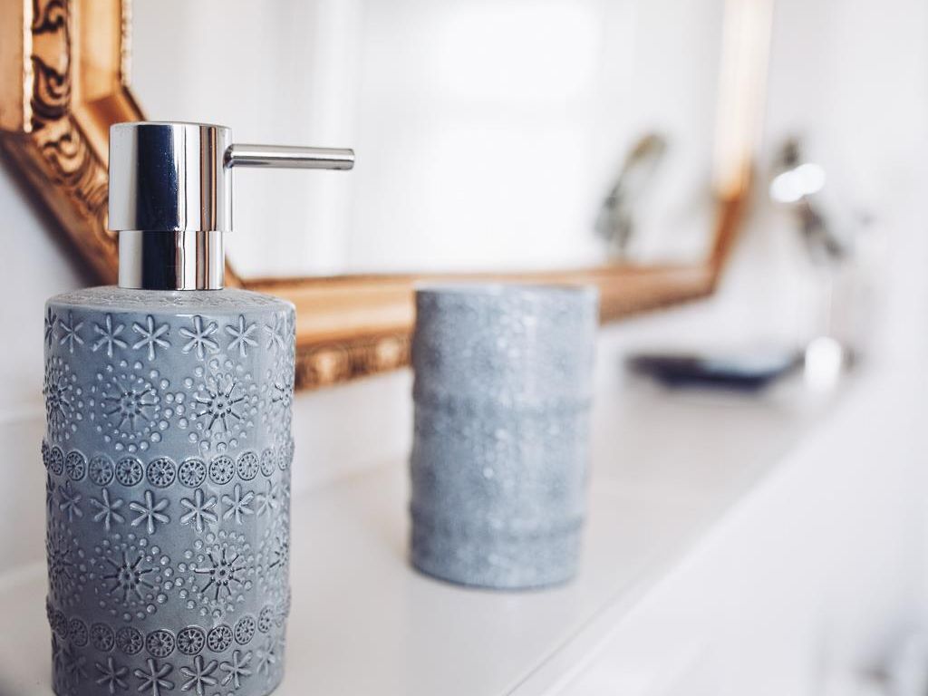 Badezimmerausstattung