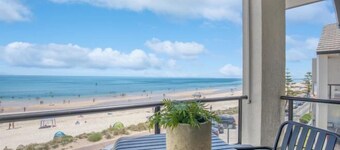 Luna's Lookout: Esplanade, Henley Beach