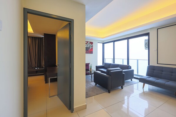 华丽公寓, 阳台, 山景 | 起居区