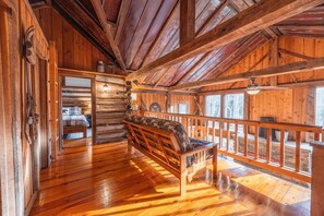 Interior - Cozy Private Log Home! Pets ok! Access to Dolly Sods! (Old Timberline)