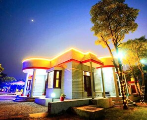 Exterior - Super Luxury Farmhouse (Gurugram)