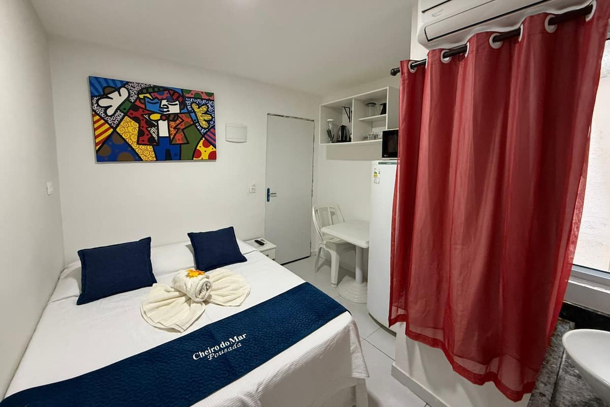 Economy Room, 1 Double Bed | Hypo-allergenic bedding, desk, laptop workspace, free WiFi