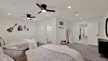 5 habitaciones, tabla de planchar con plancha y wifi gratis