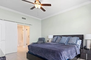 3 Schlafzimmer, Schreibtisch, Bügeleisen/Bügelbrett, kostenloses WLAN
