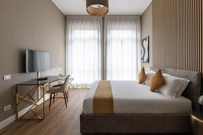 Royal Apartment, 2 Bedrooms, 2 Bathrooms , Via Cannobio 8 | Premium bedding, down comforters, memory foam beds, in-room safe - Heart Milan Apartments Duomo Missori (Milan)