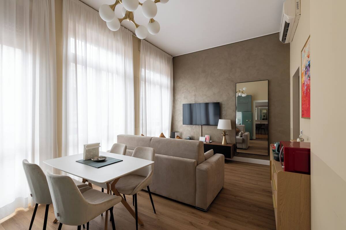 Royal Apartment, 2 Bedrooms, 2 Bathrooms , Via Cannobio 8 | บริเวณนั่งเล่น