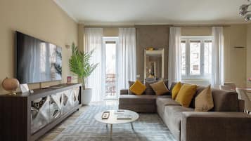Appartement Ălite, 2 chambres, balcon (Piazza Erculea 5) | Coin sĂ©jour
