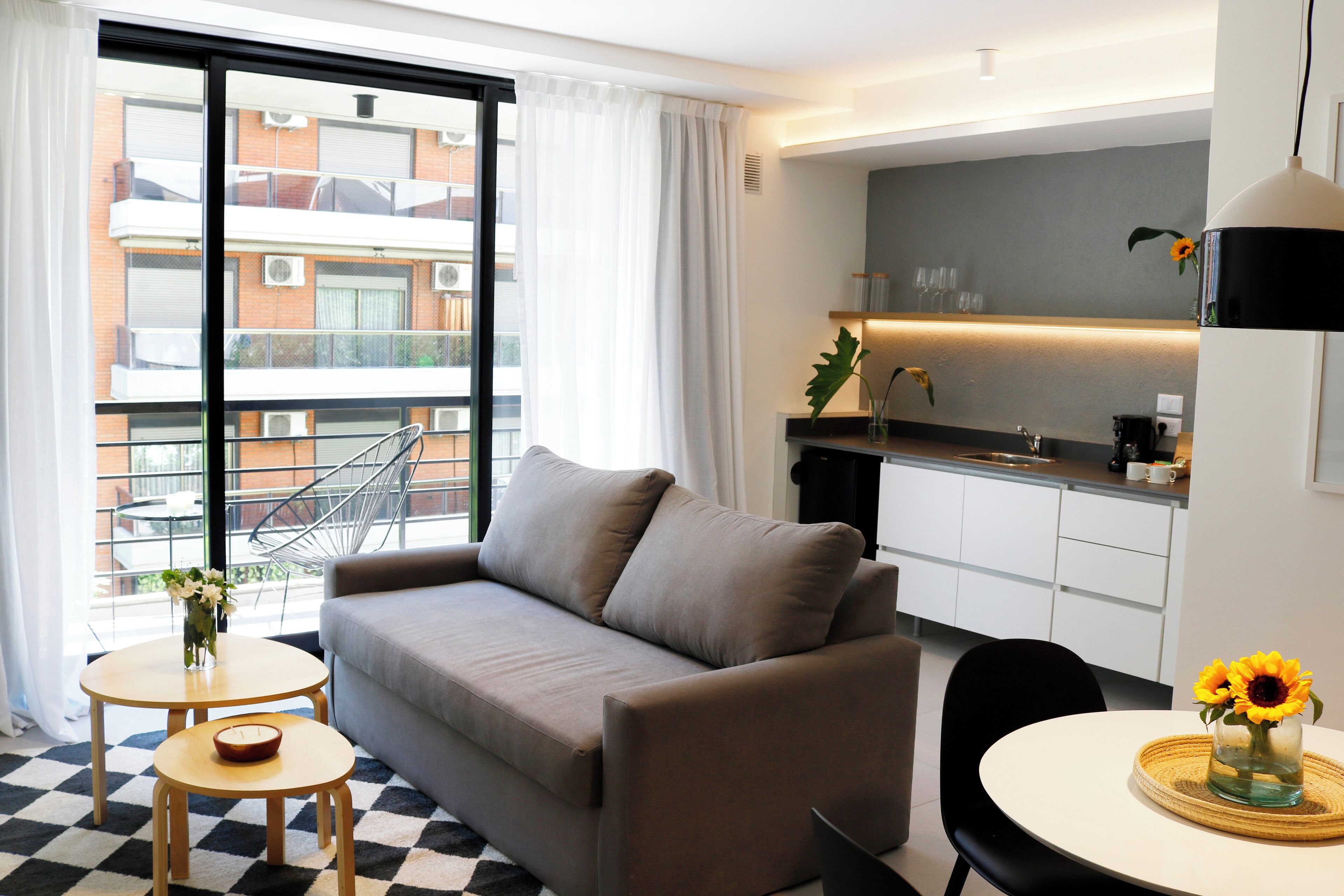 Suite | Área de sala de estar | Smart TV de 32 pulgadas con canales digitales 