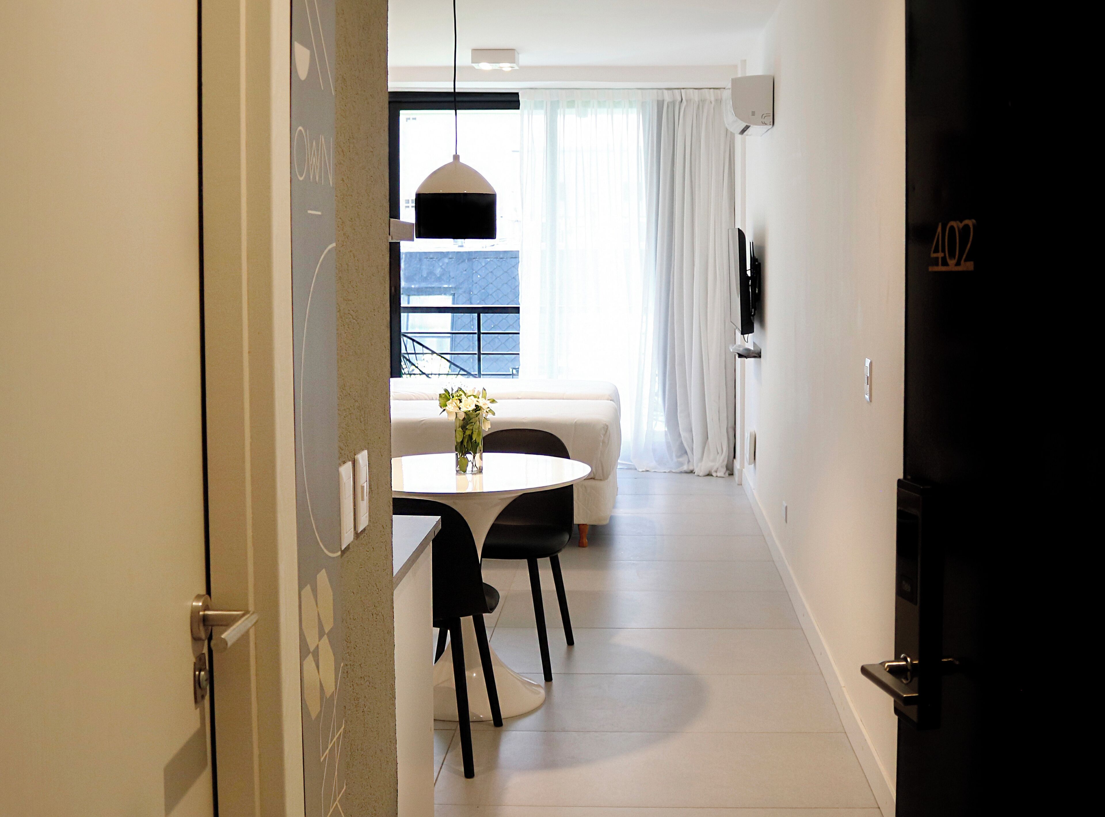 Minibar, gratis Wi-Fi, sengetøj
