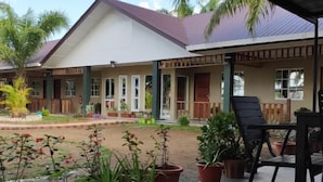 Exterior - Hemingway Cottage (Semporna)
