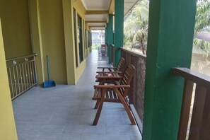Unclassified image, 5 of 25, button - Hemingway Cottage (Semporna)