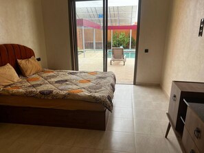 2 chambres, fer et planche à repasser, Wi-Fi, draps fournis