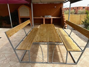 Outdoor dining - Villa Tassano with pool (Marrakech)