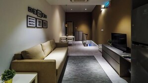 Room - Hutton Central Hotel Managed By The Ascott Limited  (George Town)