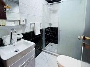Deluxe Twin Room, City View | Bathroom - asser hotel pyramids (Giza)