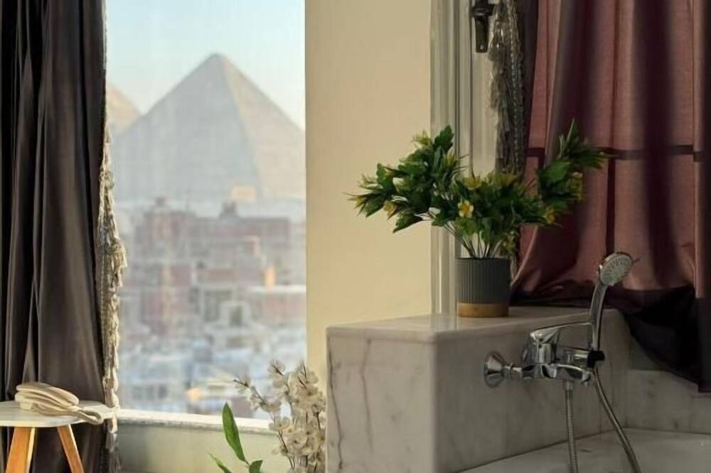 asser hotel pyramids