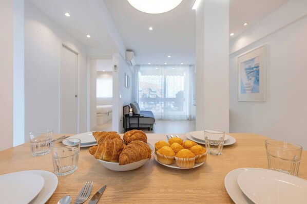 Unclassified image, 1 of 48, button - Bright Apartment Close to the Sea (Marbella)