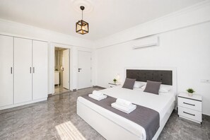 5 habitaciones, tabla de planchar con plancha, wifi y ropa de cama 