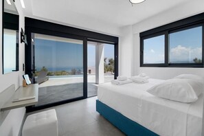 5 habitaciones, tabla de planchar con plancha, wifi y ropa de cama 