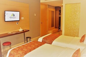 Room - De Sofia Dago (Coblong)