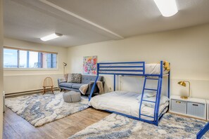 2 Schlafzimmer, Bügeleisen/Bügelbrett, Reisekinderbett, kostenloses WLAN