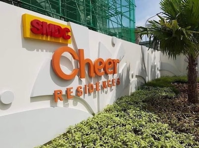 Poolside Apartment - Sleeps 4, Ac & Hot Shower