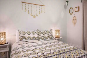 5 slaapkamers, een strijkplank/strijkijzer, gratis wifi, beddengoed